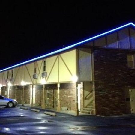 Economy Express Inn Henryetta Exterior photo